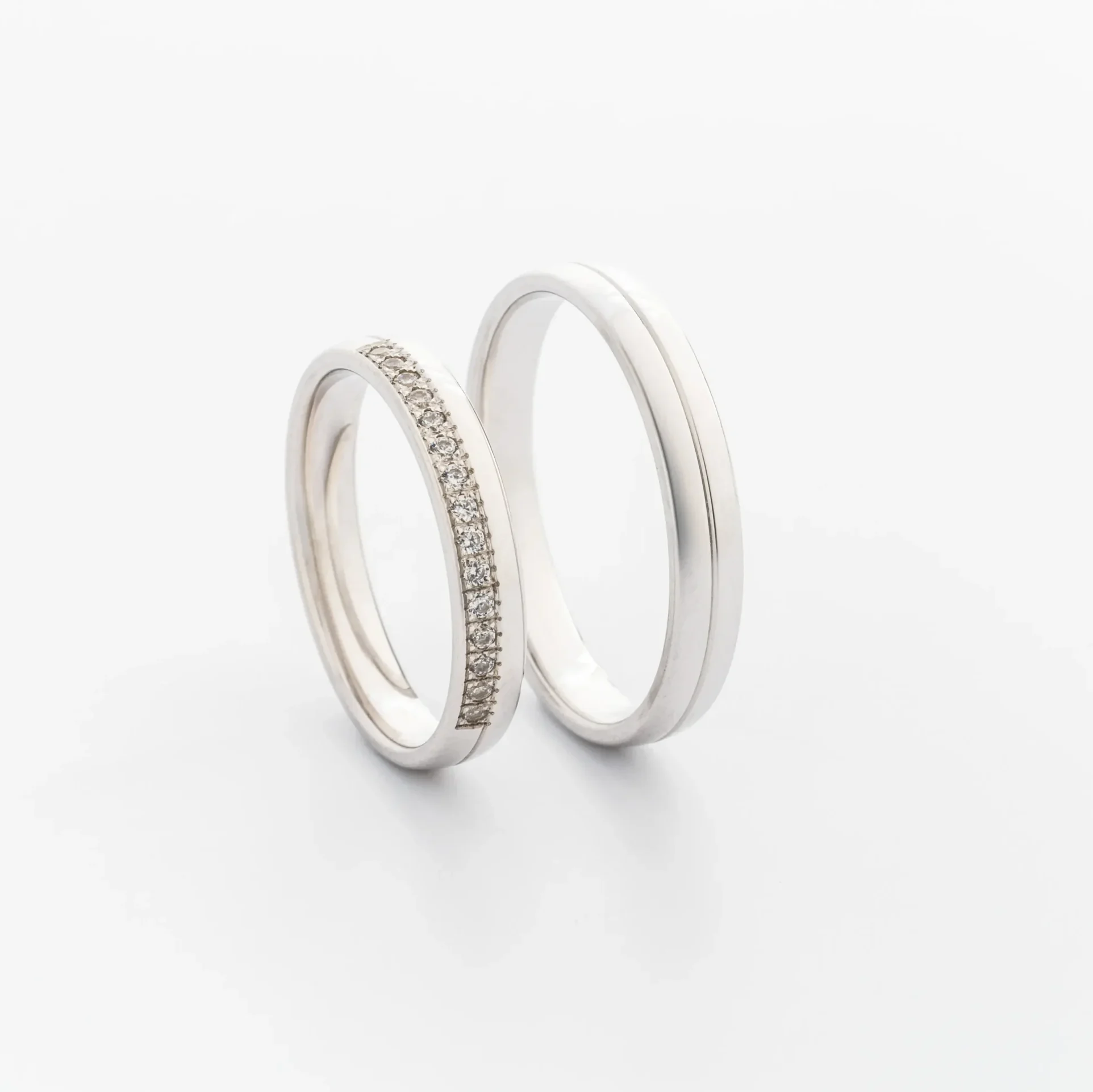 gyemantkoves-feher-arany-karikagyuruk